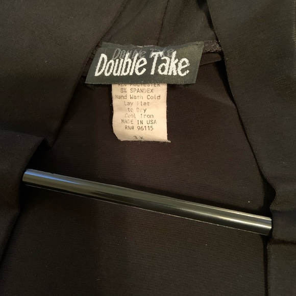 Woman’s Dress Shirt - Picture 3 of 11